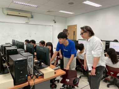 AI輔助Arduino感測器工作坊