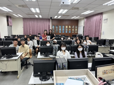 專題演講 免費資源融入寫作:廣告文案之撰寫