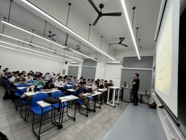 鋰電池充電技術之研究