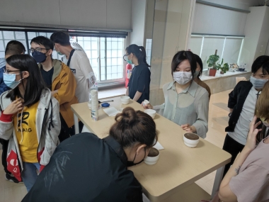 小資青年創業：台灣咖啡的新篇章