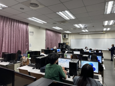 專題演講 免費資源融入寫作:廣告文案之撰寫