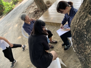 失智症長者關懷：懷舊故事與圖像遊戲